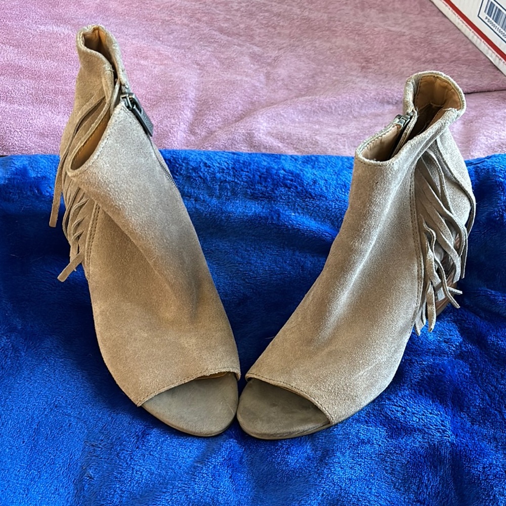 Kenneth Cole Reaction Tan Ankle Boots with Fringe Detail and Peep Toe